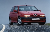 Alfa Romeo 145 Hatchback (930) 1.4 MT (103 HP) foto, Alfa Romeo 145 Hatchback (930) 1.4 MT (103 HP) fotos, Alfa Romeo 145 Hatchback (930) 1.4 MT (103 HP) Bilder, Alfa Romeo 145 Hatchback (930) 1.4 MT (103 HP) Bild