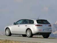 Alfa Romeo 159 Sportwagon estate (1 generation) 1.9 JTDM Q-Tronic (150 HP) foto, Alfa Romeo 159 Sportwagon estate (1 generation) 1.9 JTDM Q-Tronic (150 HP) fotos, Alfa Romeo 159 Sportwagon estate (1 generation) 1.9 JTDM Q-Tronic (150 HP) Bilder, Alfa Romeo 159 Sportwagon estate (1 generation) 1.9 JTDM Q-Tronic (150 HP) Bild