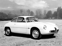 Alfa Romeo Giulietta SZ coupe 2-door (750/101) 1.3 MT (101hp) foto, Alfa Romeo Giulietta SZ coupe 2-door (750/101) 1.3 MT (101hp) fotos, Alfa Romeo Giulietta SZ coupe 2-door (750/101) 1.3 MT (101hp) Bilder, Alfa Romeo Giulietta SZ coupe 2-door (750/101) 1.3 MT (101hp) Bild