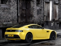 Aston Martin V12 Vantage S coupe 2-door (3 generation) 5.9 V12 AT (573 HP) foto, Aston Martin V12 Vantage S coupe 2-door (3 generation) 5.9 V12 AT (573 HP) fotos, Aston Martin V12 Vantage S coupe 2-door (3 generation) 5.9 V12 AT (573 HP) Bilder, Aston Martin V12 Vantage S coupe 2-door (3 generation) 5.9 V12 AT (573 HP) Bild