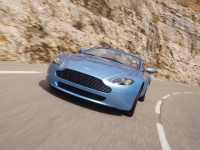 Aston Martin Vantage V8 Roadster 2-door (3 generation) 4.3 V8 MT (384hp) foto, Aston Martin Vantage V8 Roadster 2-door (3 generation) 4.3 V8 MT (384hp) fotos, Aston Martin Vantage V8 Roadster 2-door (3 generation) 4.3 V8 MT (384hp) Bilder, Aston Martin Vantage V8 Roadster 2-door (3 generation) 4.3 V8 MT (384hp) Bild