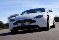 Aston Martin Vantage V8 S coupe 2-door (3 generation) 4.7 V8 Sportshift II basic foto, Aston Martin Vantage V8 S coupe 2-door (3 generation) 4.7 V8 Sportshift II basic fotos, Aston Martin Vantage V8 S coupe 2-door (3 generation) 4.7 V8 Sportshift II basic Bilder, Aston Martin Vantage V8 S coupe 2-door (3 generation) 4.7 V8 Sportshift II basic Bild