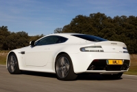 Aston Martin Vantage V8 S coupe 2-door (3 generation) 4.7 V8 Sportshift II basic foto, Aston Martin Vantage V8 S coupe 2-door (3 generation) 4.7 V8 Sportshift II basic fotos, Aston Martin Vantage V8 S coupe 2-door (3 generation) 4.7 V8 Sportshift II basic Bilder, Aston Martin Vantage V8 S coupe 2-door (3 generation) 4.7 V8 Sportshift II basic Bild