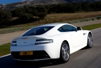 Aston Martin Vantage V8 S coupe 2-door (3 generation) 4.7 V8 Sportshift II basic foto, Aston Martin Vantage V8 S coupe 2-door (3 generation) 4.7 V8 Sportshift II basic fotos, Aston Martin Vantage V8 S coupe 2-door (3 generation) 4.7 V8 Sportshift II basic Bilder, Aston Martin Vantage V8 S coupe 2-door (3 generation) 4.7 V8 Sportshift II basic Bild