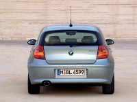 BMW 1 series Hatchback 3-door (E81/E82/E87/E88) 116i AT (122 HP '07) foto, BMW 1 series Hatchback 3-door (E81/E82/E87/E88) 116i AT (122 HP '07) fotos, BMW 1 series Hatchback 3-door (E81/E82/E87/E88) 116i AT (122 HP '07) Bilder, BMW 1 series Hatchback 3-door (E81/E82/E87/E88) 116i AT (122 HP '07) Bild