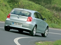 BMW 1 series Hatchback 3-door (E81/E82/E87/E88) 116i AT (122 HP '07) foto, BMW 1 series Hatchback 3-door (E81/E82/E87/E88) 116i AT (122 HP '07) fotos, BMW 1 series Hatchback 3-door (E81/E82/E87/E88) 116i AT (122 HP '07) Bilder, BMW 1 series Hatchback 3-door (E81/E82/E87/E88) 116i AT (122 HP '07) Bild