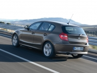 BMW 1 series Hatchback 5-door. (E81/E82/E87/E88) 116i AT (122 HP, '09) foto, BMW 1 series Hatchback 5-door. (E81/E82/E87/E88) 116i AT (122 HP, '09) fotos, BMW 1 series Hatchback 5-door. (E81/E82/E87/E88) 116i AT (122 HP, '09) Bilder, BMW 1 series Hatchback 5-door. (E81/E82/E87/E88) 116i AT (122 HP, '09) Bild