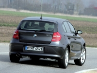 BMW 1 series Hatchback 5-door. (E81/E82/E87/E88) 116i AT (122 HP, '09) foto, BMW 1 series Hatchback 5-door. (E81/E82/E87/E88) 116i AT (122 HP, '09) fotos, BMW 1 series Hatchback 5-door. (E81/E82/E87/E88) 116i AT (122 HP, '09) Bilder, BMW 1 series Hatchback 5-door. (E81/E82/E87/E88) 116i AT (122 HP, '09) Bild