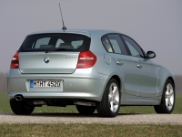 BMW 1 series Hatchback 5-door. (E81/E82/E87/E88) 116i AT (122 HP, '09) foto, BMW 1 series Hatchback 5-door. (E81/E82/E87/E88) 116i AT (122 HP, '09) fotos, BMW 1 series Hatchback 5-door. (E81/E82/E87/E88) 116i AT (122 HP, '09) Bilder, BMW 1 series Hatchback 5-door. (E81/E82/E87/E88) 116i AT (122 HP, '09) Bild