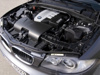 BMW 1 series Hatchback 5-door. (E81/E82/E87/E88) 116i AT (122 HP, '09) foto, BMW 1 series Hatchback 5-door. (E81/E82/E87/E88) 116i AT (122 HP, '09) fotos, BMW 1 series Hatchback 5-door. (E81/E82/E87/E88) 116i AT (122 HP, '09) Bilder, BMW 1 series Hatchback 5-door. (E81/E82/E87/E88) 116i AT (122 HP, '09) Bild