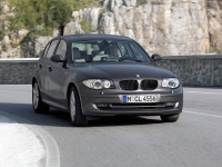 BMW 1 series Hatchback 5-door. (E81/E82/E87/E88) 116i AT (122 HP, '09) foto, BMW 1 series Hatchback 5-door. (E81/E82/E87/E88) 116i AT (122 HP, '09) fotos, BMW 1 series Hatchback 5-door. (E81/E82/E87/E88) 116i AT (122 HP, '09) Bilder, BMW 1 series Hatchback 5-door. (E81/E82/E87/E88) 116i AT (122 HP, '09) Bild