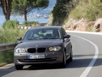 BMW 1 series Hatchback 5-door. (E81/E82/E87/E88) 116i AT (122 HP, '09) foto, BMW 1 series Hatchback 5-door. (E81/E82/E87/E88) 116i AT (122 HP, '09) fotos, BMW 1 series Hatchback 5-door. (E81/E82/E87/E88) 116i AT (122 HP, '09) Bilder, BMW 1 series Hatchback 5-door. (E81/E82/E87/E88) 116i AT (122 HP, '09) Bild