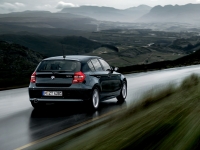 BMW 1 series Hatchback 5-door. (E81/E82/E87/E88) 118d AT (143 HP, '08) foto, BMW 1 series Hatchback 5-door. (E81/E82/E87/E88) 118d AT (143 HP, '08) fotos, BMW 1 series Hatchback 5-door. (E81/E82/E87/E88) 118d AT (143 HP, '08) Bilder, BMW 1 series Hatchback 5-door. (E81/E82/E87/E88) 118d AT (143 HP, '08) Bild