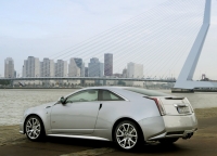 Cadillac CTS CTS-V coupe 2-door (2 generation) AT 6.2 (556hp) foto, Cadillac CTS CTS-V coupe 2-door (2 generation) AT 6.2 (556hp) fotos, Cadillac CTS CTS-V coupe 2-door (2 generation) AT 6.2 (556hp) Bilder, Cadillac CTS CTS-V coupe 2-door (2 generation) AT 6.2 (556hp) Bild