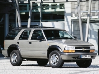 Chevrolet Blazer SUV 5-door (4 generation) 2.2 MT (137 HP) foto, Chevrolet Blazer SUV 5-door (4 generation) 2.2 MT (137 HP) fotos, Chevrolet Blazer SUV 5-door (4 generation) 2.2 MT (137 HP) Bilder, Chevrolet Blazer SUV 5-door (4 generation) 2.2 MT (137 HP) Bild