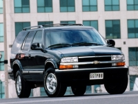 Chevrolet Blazer SUV 5-door (4 generation) 2.2 MT (137 HP) foto, Chevrolet Blazer SUV 5-door (4 generation) 2.2 MT (137 HP) fotos, Chevrolet Blazer SUV 5-door (4 generation) 2.2 MT (137 HP) Bilder, Chevrolet Blazer SUV 5-door (4 generation) 2.2 MT (137 HP) Bild