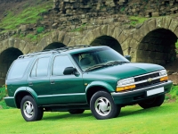 Chevrolet Blazer SUV 5-door (4 generation) 2.2 MT (137 HP) foto, Chevrolet Blazer SUV 5-door (4 generation) 2.2 MT (137 HP) fotos, Chevrolet Blazer SUV 5-door (4 generation) 2.2 MT (137 HP) Bilder, Chevrolet Blazer SUV 5-door (4 generation) 2.2 MT (137 HP) Bild