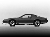 Chevrolet Camaro Z28 coupe 2-door (3 generation) 5.0 MT (145hp) Technische Daten, Chevrolet Camaro Z28 coupe 2-door (3 generation) 5.0 MT (145hp) Daten, Chevrolet Camaro Z28 coupe 2-door (3 generation) 5.0 MT (145hp) Funktionen, Chevrolet Camaro Z28 coupe 2-door (3 generation) 5.0 MT (145hp) Bewertung, Chevrolet Camaro Z28 coupe 2-door (3 generation) 5.0 MT (145hp) kaufen, Chevrolet Camaro Z28 coupe 2-door (3 generation) 5.0 MT (145hp) Preis, Chevrolet Camaro Z28 coupe 2-door (3 generation) 5.0 MT (145hp) Autos