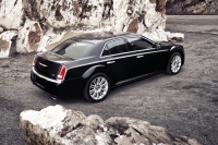 Chrysler 300C Sedan 4-door (2 generation) 3.0 D AT (239 hp) foto, Chrysler 300C Sedan 4-door (2 generation) 3.0 D AT (239 hp) fotos, Chrysler 300C Sedan 4-door (2 generation) 3.0 D AT (239 hp) Bilder, Chrysler 300C Sedan 4-door (2 generation) 3.0 D AT (239 hp) Bild