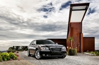 Chrysler 300C Sedan 4-door (2 generation) AT 3.6 (286 hp) Luxury Series (2013) Technische Daten, Chrysler 300C Sedan 4-door (2 generation) AT 3.6 (286 hp) Luxury Series (2013) Daten, Chrysler 300C Sedan 4-door (2 generation) AT 3.6 (286 hp) Luxury Series (2013) Funktionen, Chrysler 300C Sedan 4-door (2 generation) AT 3.6 (286 hp) Luxury Series (2013) Bewertung, Chrysler 300C Sedan 4-door (2 generation) AT 3.6 (286 hp) Luxury Series (2013) kaufen, Chrysler 300C Sedan 4-door (2 generation) AT 3.6 (286 hp) Luxury Series (2013) Preis, Chrysler 300C Sedan 4-door (2 generation) AT 3.6 (286 hp) Luxury Series (2013) Autos