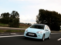 Citroen C3 Hatchback (2 generation) 1.2 MT (82 HP) Tendance foto, Citroen C3 Hatchback (2 generation) 1.2 MT (82 HP) Tendance fotos, Citroen C3 Hatchback (2 generation) 1.2 MT (82 HP) Tendance Bilder, Citroen C3 Hatchback (2 generation) 1.2 MT (82 HP) Tendance Bild