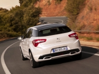 Citroen DS5 Hatchback (1 generation) 1.6 MT e-HD (112hp) foto, Citroen DS5 Hatchback (1 generation) 1.6 MT e-HD (112hp) fotos, Citroen DS5 Hatchback (1 generation) 1.6 MT e-HD (112hp) Bilder, Citroen DS5 Hatchback (1 generation) 1.6 MT e-HD (112hp) Bild