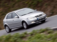 Daewoo Lacetti Hatchback (1 generation) 1.4 MT (92hp) Technische Daten, Daewoo Lacetti Hatchback (1 generation) 1.4 MT (92hp) Daten, Daewoo Lacetti Hatchback (1 generation) 1.4 MT (92hp) Funktionen, Daewoo Lacetti Hatchback (1 generation) 1.4 MT (92hp) Bewertung, Daewoo Lacetti Hatchback (1 generation) 1.4 MT (92hp) kaufen, Daewoo Lacetti Hatchback (1 generation) 1.4 MT (92hp) Preis, Daewoo Lacetti Hatchback (1 generation) 1.4 MT (92hp) Autos