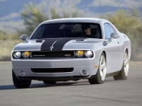 Dodge Challenger Coupe 2-door (3 generation) 6.1 V8 AT SRT8 (431hp) foto, Dodge Challenger Coupe 2-door (3 generation) 6.1 V8 AT SRT8 (431hp) fotos, Dodge Challenger Coupe 2-door (3 generation) 6.1 V8 AT SRT8 (431hp) Bilder, Dodge Challenger Coupe 2-door (3 generation) 6.1 V8 AT SRT8 (431hp) Bild