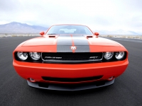 Dodge Challenger Coupe 2-door (3 generation) 6.1 V8 AT SRT8 (431hp) foto, Dodge Challenger Coupe 2-door (3 generation) 6.1 V8 AT SRT8 (431hp) fotos, Dodge Challenger Coupe 2-door (3 generation) 6.1 V8 AT SRT8 (431hp) Bilder, Dodge Challenger Coupe 2-door (3 generation) 6.1 V8 AT SRT8 (431hp) Bild