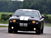 Dodge Challenger Coupe 2-door (3 generation) 6.1 V8 AT SRT8 (431hp) foto, Dodge Challenger Coupe 2-door (3 generation) 6.1 V8 AT SRT8 (431hp) fotos, Dodge Challenger Coupe 2-door (3 generation) 6.1 V8 AT SRT8 (431hp) Bilder, Dodge Challenger Coupe 2-door (3 generation) 6.1 V8 AT SRT8 (431hp) Bild