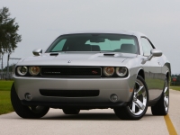 Dodge Challenger Coupe 2-door (3 generation) 6.1 V8 AT SRT8 (431hp) foto, Dodge Challenger Coupe 2-door (3 generation) 6.1 V8 AT SRT8 (431hp) fotos, Dodge Challenger Coupe 2-door (3 generation) 6.1 V8 AT SRT8 (431hp) Bilder, Dodge Challenger Coupe 2-door (3 generation) 6.1 V8 AT SRT8 (431hp) Bild