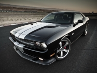 Dodge Challenger Coupe 2-door (3 generation) 6.1 V8 AT SRT8 (431hp) foto, Dodge Challenger Coupe 2-door (3 generation) 6.1 V8 AT SRT8 (431hp) fotos, Dodge Challenger Coupe 2-door (3 generation) 6.1 V8 AT SRT8 (431hp) Bilder, Dodge Challenger Coupe 2-door (3 generation) 6.1 V8 AT SRT8 (431hp) Bild