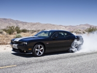 Dodge Challenger Coupe 2-door (3 generation) 6.1 V8 AT SRT8 (431hp) foto, Dodge Challenger Coupe 2-door (3 generation) 6.1 V8 AT SRT8 (431hp) fotos, Dodge Challenger Coupe 2-door (3 generation) 6.1 V8 AT SRT8 (431hp) Bilder, Dodge Challenger Coupe 2-door (3 generation) 6.1 V8 AT SRT8 (431hp) Bild