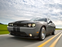 Dodge Challenger Coupe 2-door (3 generation) 6.1 V8 AT SRT8 (431hp) foto, Dodge Challenger Coupe 2-door (3 generation) 6.1 V8 AT SRT8 (431hp) fotos, Dodge Challenger Coupe 2-door (3 generation) 6.1 V8 AT SRT8 (431hp) Bilder, Dodge Challenger Coupe 2-door (3 generation) 6.1 V8 AT SRT8 (431hp) Bild