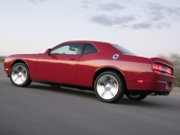 Dodge Challenger Coupe 2-door (3 generation) 6.1 V8 AT SRT8 (431hp) foto, Dodge Challenger Coupe 2-door (3 generation) 6.1 V8 AT SRT8 (431hp) fotos, Dodge Challenger Coupe 2-door (3 generation) 6.1 V8 AT SRT8 (431hp) Bilder, Dodge Challenger Coupe 2-door (3 generation) 6.1 V8 AT SRT8 (431hp) Bild