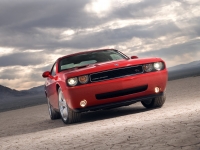 Dodge Challenger Coupe 2-door (3 generation) 6.1 V8 AT SRT8 (431hp) foto, Dodge Challenger Coupe 2-door (3 generation) 6.1 V8 AT SRT8 (431hp) fotos, Dodge Challenger Coupe 2-door (3 generation) 6.1 V8 AT SRT8 (431hp) Bilder, Dodge Challenger Coupe 2-door (3 generation) 6.1 V8 AT SRT8 (431hp) Bild