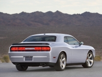 Dodge Challenger Coupe 2-door (3 generation) 6.1 V8 AT SRT8 (431hp) foto, Dodge Challenger Coupe 2-door (3 generation) 6.1 V8 AT SRT8 (431hp) fotos, Dodge Challenger Coupe 2-door (3 generation) 6.1 V8 AT SRT8 (431hp) Bilder, Dodge Challenger Coupe 2-door (3 generation) 6.1 V8 AT SRT8 (431hp) Bild