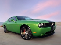 Dodge Challenger Coupe 2-door (3 generation) 6.1 V8 AT SRT8 (431hp) foto, Dodge Challenger Coupe 2-door (3 generation) 6.1 V8 AT SRT8 (431hp) fotos, Dodge Challenger Coupe 2-door (3 generation) 6.1 V8 AT SRT8 (431hp) Bilder, Dodge Challenger Coupe 2-door (3 generation) 6.1 V8 AT SRT8 (431hp) Bild