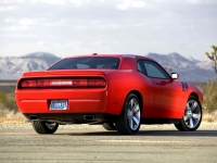 Dodge Challenger Coupe 2-door (3 generation) 6.1 V8 MT SRT8 (431hp) foto, Dodge Challenger Coupe 2-door (3 generation) 6.1 V8 MT SRT8 (431hp) fotos, Dodge Challenger Coupe 2-door (3 generation) 6.1 V8 MT SRT8 (431hp) Bilder, Dodge Challenger Coupe 2-door (3 generation) 6.1 V8 MT SRT8 (431hp) Bild