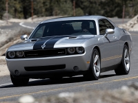 Dodge Challenger Coupe 2-door (3 generation) 6.4 V8 MT SRT8 392 (476hp) foto, Dodge Challenger Coupe 2-door (3 generation) 6.4 V8 MT SRT8 392 (476hp) fotos, Dodge Challenger Coupe 2-door (3 generation) 6.4 V8 MT SRT8 392 (476hp) Bilder, Dodge Challenger Coupe 2-door (3 generation) 6.4 V8 MT SRT8 392 (476hp) Bild