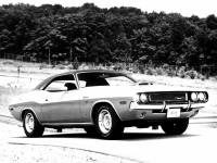 Dodge Challenger R/T coupe 2-door (1 generation) 6.3 3MT (335hp) foto, Dodge Challenger R/T coupe 2-door (1 generation) 6.3 3MT (335hp) fotos, Dodge Challenger R/T coupe 2-door (1 generation) 6.3 3MT (335hp) Bilder, Dodge Challenger R/T coupe 2-door (1 generation) 6.3 3MT (335hp) Bild