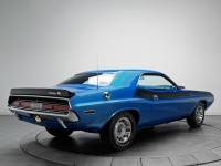 Dodge Challenger T/A coupe (1 generation) 5.6 V8 TorqueFlite (290hp) foto, Dodge Challenger T/A coupe (1 generation) 5.6 V8 TorqueFlite (290hp) fotos, Dodge Challenger T/A coupe (1 generation) 5.6 V8 TorqueFlite (290hp) Bilder, Dodge Challenger T/A coupe (1 generation) 5.6 V8 TorqueFlite (290hp) Bild