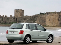 Fiat Stilo Hatchback 5-door. (1 generation) 1.9 TD MT (115hp) foto, Fiat Stilo Hatchback 5-door. (1 generation) 1.9 TD MT (115hp) fotos, Fiat Stilo Hatchback 5-door. (1 generation) 1.9 TD MT (115hp) Bilder, Fiat Stilo Hatchback 5-door. (1 generation) 1.9 TD MT (115hp) Bild