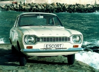 Ford Escort Coupe (1 generation) 1.3 AT (51 HP) foto, Ford Escort Coupe (1 generation) 1.3 AT (51 HP) fotos, Ford Escort Coupe (1 generation) 1.3 AT (51 HP) Bilder, Ford Escort Coupe (1 generation) 1.3 AT (51 HP) Bild