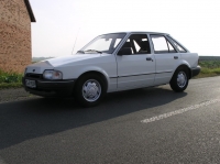 Ford Escort Hatchback 5-door. (4 generation) 1.6 AT (90hp) foto, Ford Escort Hatchback 5-door. (4 generation) 1.6 AT (90hp) fotos, Ford Escort Hatchback 5-door. (4 generation) 1.6 AT (90hp) Bilder, Ford Escort Hatchback 5-door. (4 generation) 1.6 AT (90hp) Bild