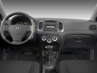 Hyundai Accent Sedan (MC) 1.4 MT (97hp) foto, Hyundai Accent Sedan (MC) 1.4 MT (97hp) fotos, Hyundai Accent Sedan (MC) 1.4 MT (97hp) Bilder, Hyundai Accent Sedan (MC) 1.4 MT (97hp) Bild