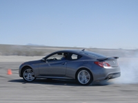 Hyundai Genesis Coupe 2-door (1 generation) 3.8 MT (303 h.p.) foto, Hyundai Genesis Coupe 2-door (1 generation) 3.8 MT (303 h.p.) fotos, Hyundai Genesis Coupe 2-door (1 generation) 3.8 MT (303 h.p.) Bilder, Hyundai Genesis Coupe 2-door (1 generation) 3.8 MT (303 h.p.) Bild