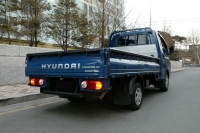 Hyundai H-100 Single Cab Board 2-door (3 generation) 2.6 D MT (79 HP) foto, Hyundai H-100 Single Cab Board 2-door (3 generation) 2.6 D MT (79 HP) fotos, Hyundai H-100 Single Cab Board 2-door (3 generation) 2.6 D MT (79 HP) Bilder, Hyundai H-100 Single Cab Board 2-door (3 generation) 2.6 D MT (79 HP) Bild