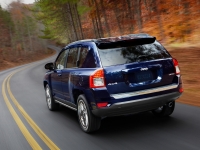 Jeep Compass Crossover (1 generation) 2.4 CVT (170hp) LIMITED (2013) foto, Jeep Compass Crossover (1 generation) 2.4 CVT (170hp) LIMITED (2013) fotos, Jeep Compass Crossover (1 generation) 2.4 CVT (170hp) LIMITED (2013) Bilder, Jeep Compass Crossover (1 generation) 2.4 CVT (170hp) LIMITED (2013) Bild