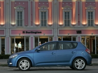 Kia CEE'd Hatchback 5-door. (1 generation) 1.6 AT (126hp) foto, Kia CEE'd Hatchback 5-door. (1 generation) 1.6 AT (126hp) fotos, Kia CEE'd Hatchback 5-door. (1 generation) 1.6 AT (126hp) Bilder, Kia CEE'd Hatchback 5-door. (1 generation) 1.6 AT (126hp) Bild